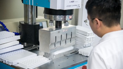 珠海龍頭超聲波廠家焊接機(jī)在食品行業(yè)的應(yīng)用—推動行業(yè)進(jìn)步